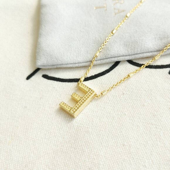 Kendra Scott E Pendant Necklace - Letter - Gold - Picture 2 of 4